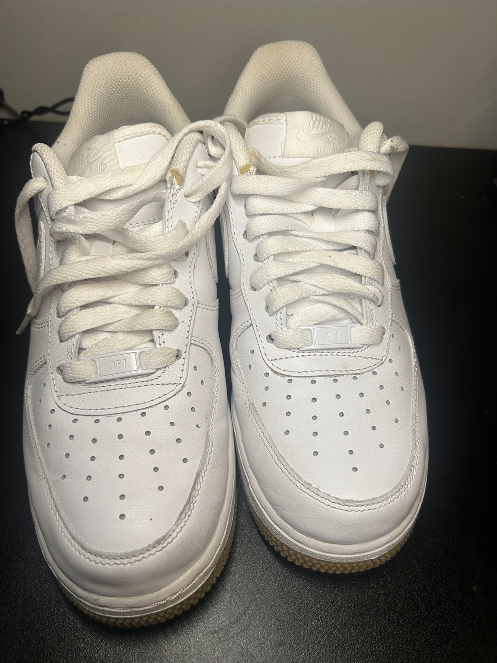 Nike White Men's Low-Top Sneakers - Classic Air Force Style